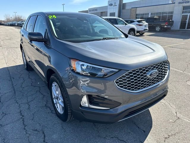Certified 2024 Ford Edge SEL w/ Convenience Package image 2