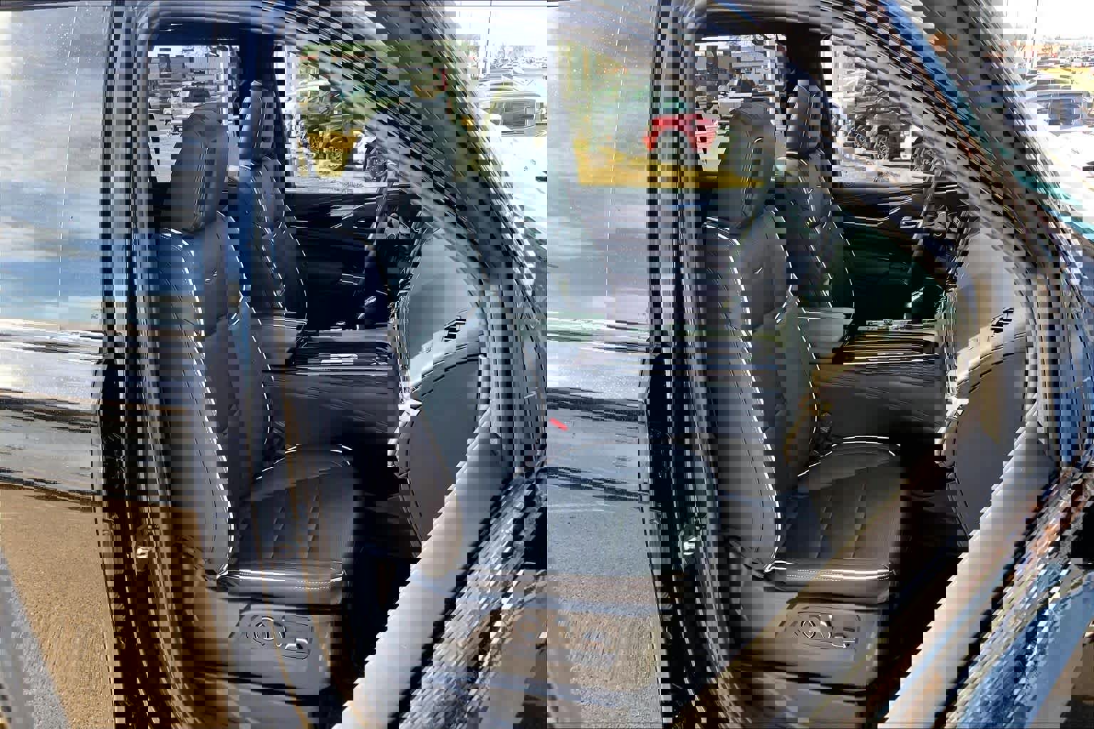 Used 2021 Cadillac Escalade ESV Sport image 8