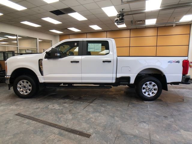 Certified 2023 Ford F350 XL w/ Snow Plow/Camper Package image 2