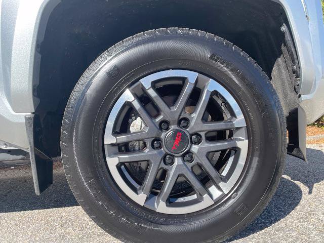 Used 2024 Toyota Tacoma TRD Sport w/ TRD Sport Premium Package AWD/4WD image 5