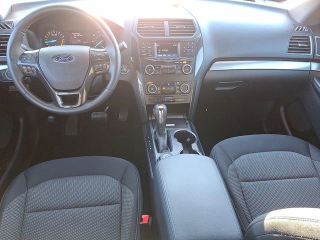 Certified 2019 Ford Explorer XLT w/ Class III Trailer Tow Package image 15