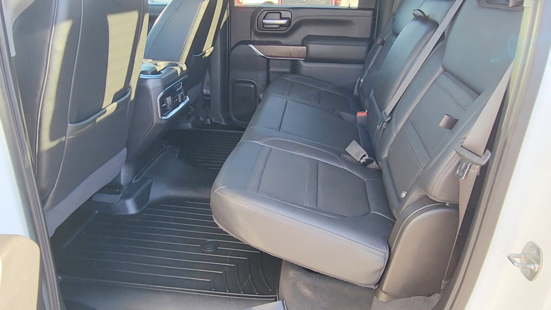 Used 2020 GMC Sierra 3500 Denali w/ Denali Ultimate Package image 13