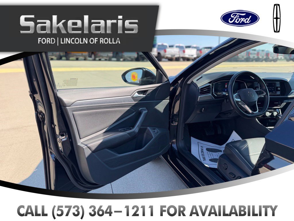 Used 2024 Volkswagen Jetta SE FWD image 10
