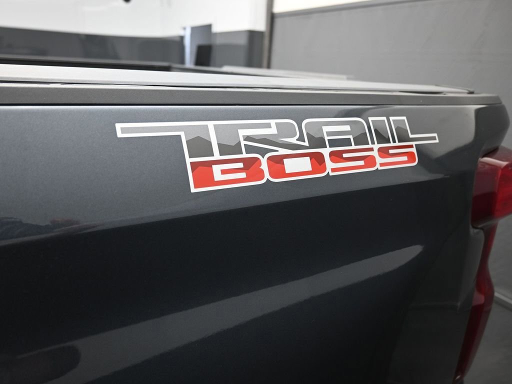 Used 2020 Chevrolet Silverado 1500 LT Trail Boss image 11