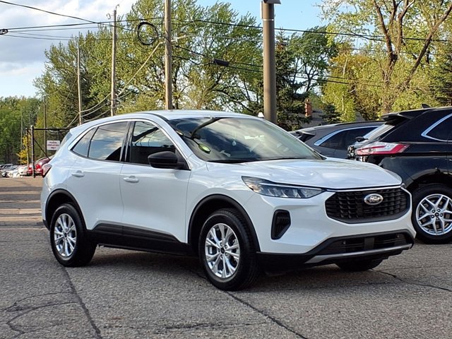 Certified 2023 Ford Escape Active AWD/4WD image 1