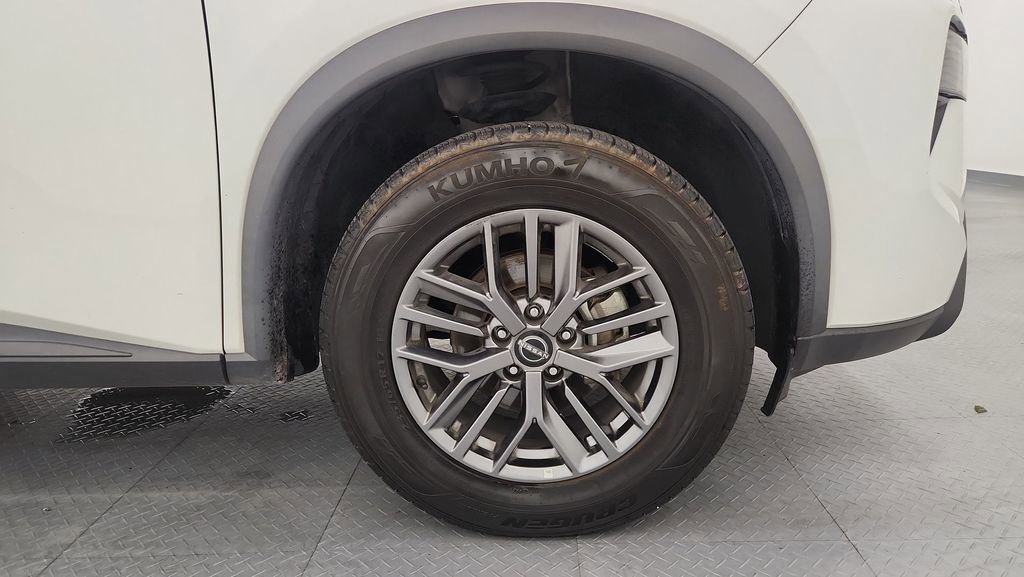 Used 2024 Nissan Rogue S AWD/4WD image 22
