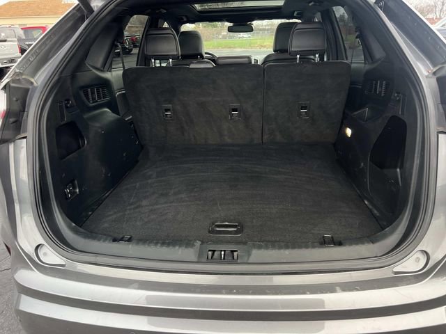 Certified 2023 Ford Edge ST-Line image 12