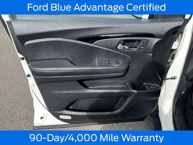 Used 2017 Honda Pilot Touring image 12