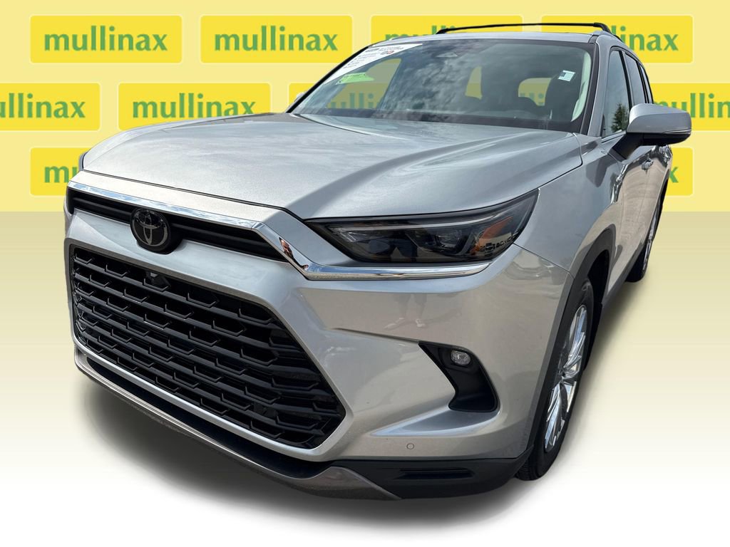 Used 2024 Toyota Grand Highlander AWD image 11