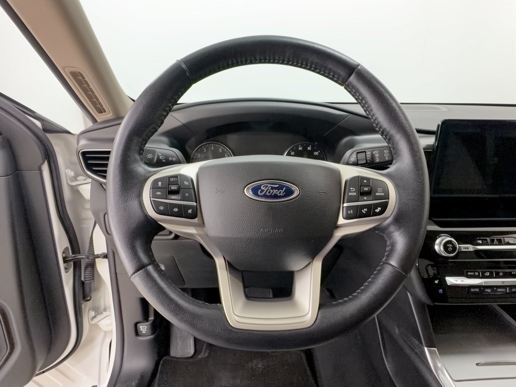 Certified 2022 Ford Explorer Limited w/ Equipment Group 301A RWD image 10