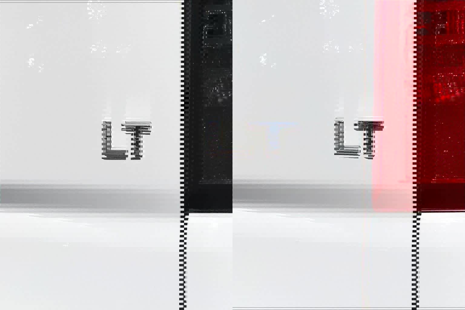 Used 2022 Chevrolet Silverado 2500 LT w/ Convenience Package image 9