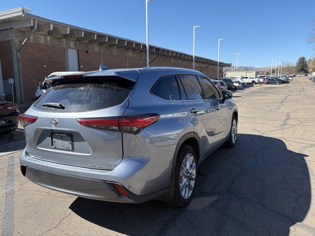 Used 2020 Toyota Highlander Limited image 7