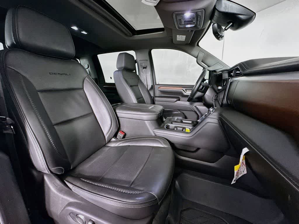 Used 2024 GMC Sierra 3500 Denali w/ Denali Reserve Package AWD/4WD image 15