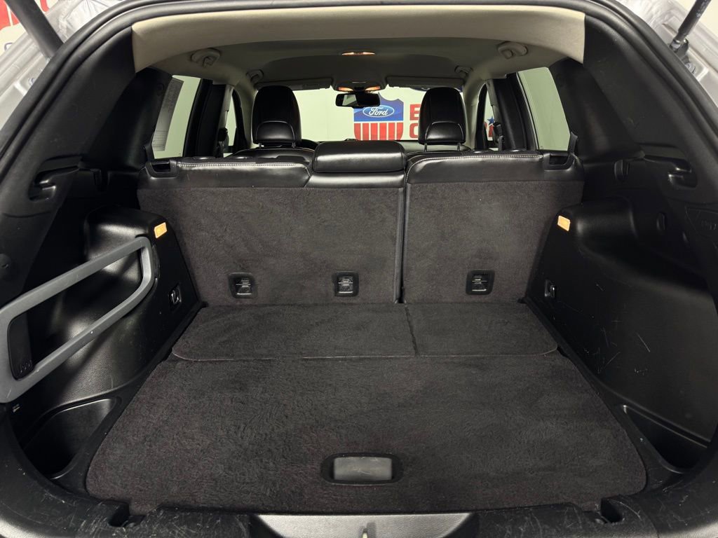 Used 2018 Jeep Cherokee Limited FWD image 11