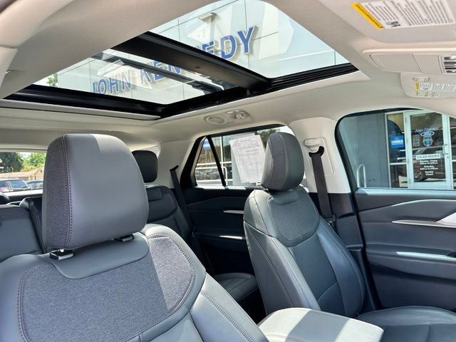 Certified 2025 Ford Explorer Active w/ Active Comfort Package AWD/4WD image 54