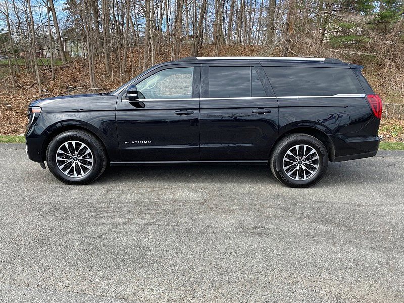 Certified 2025 Ford Expedition Max Platinum AWD/4WD image 4