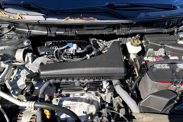 Used 2017 Nissan Rogue SV FWD image 10