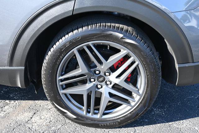 Certified 2025 Ford Explorer ST AWD/4WD image 15