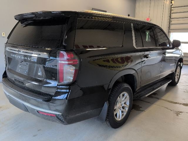 Used 2022 Chevrolet Suburban LS w/ Driver Alert Package AWD/4WD image 4