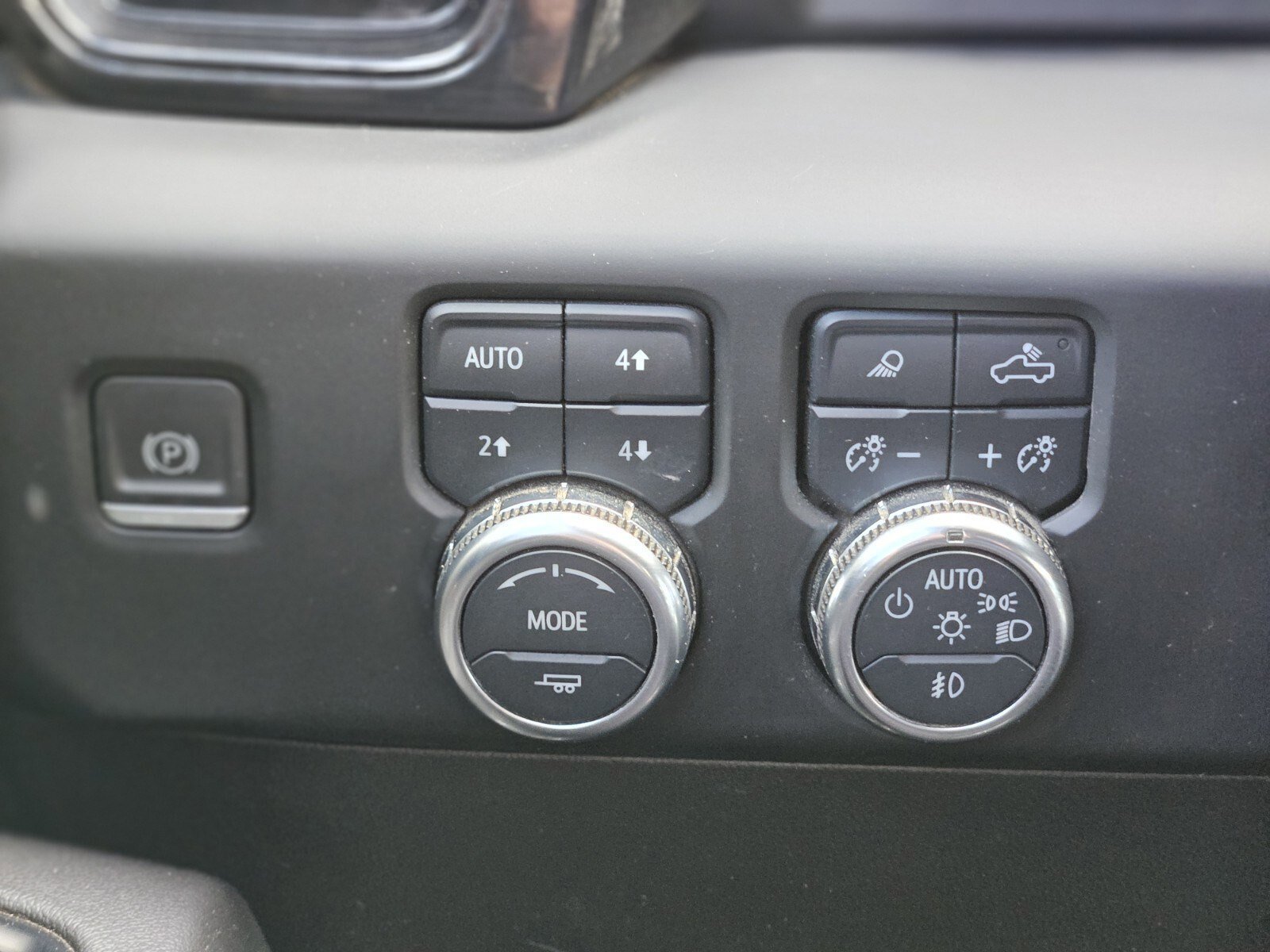 Used 2022 GMC Sierra 1500 AT4 w/ AT4 Premium Package image 21