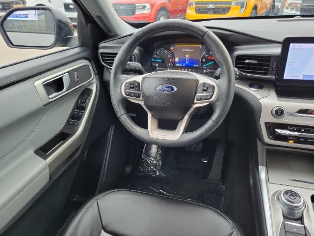 Certified 2023 Ford Explorer XLT w/ Equipment Group 202A AWD/4WD image 14