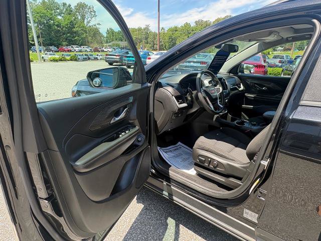 Used 2023 GMC Terrain SLE w/ Driver Convenience Package AWD/4WD image 9
