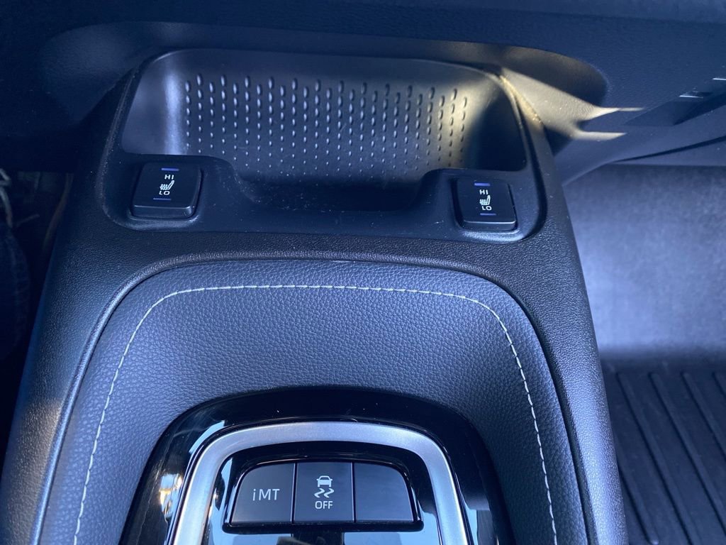 Used 2022 Toyota Corolla XSE image 28