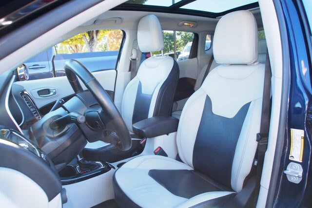 Used 2021 Jeep Compass Limited w/ Sun and Sound Group FWD image 18