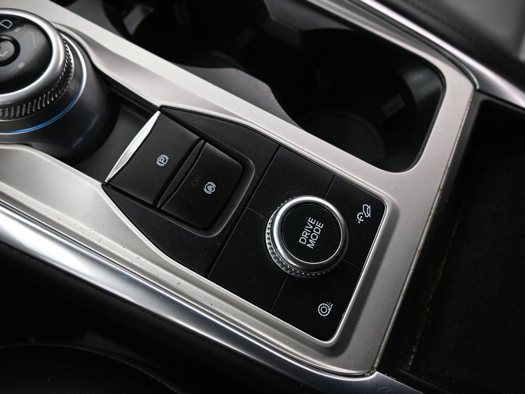 Certified 2023 Ford Explorer XLT w/ Equipment Group 202A image 18