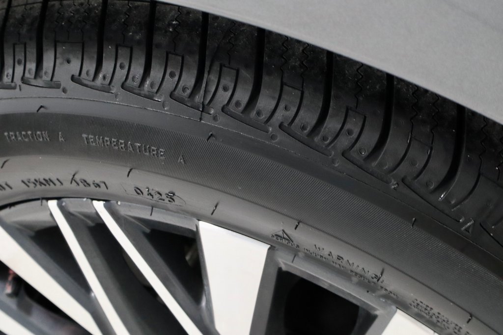 Used 2024 Nissan Altima 2.5 SV image 19