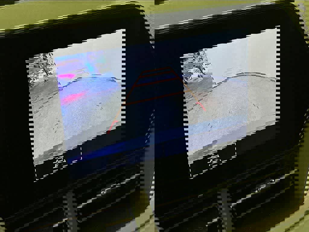 Used 2024 Chevrolet Trax RS w/ Sunroof Package image 27