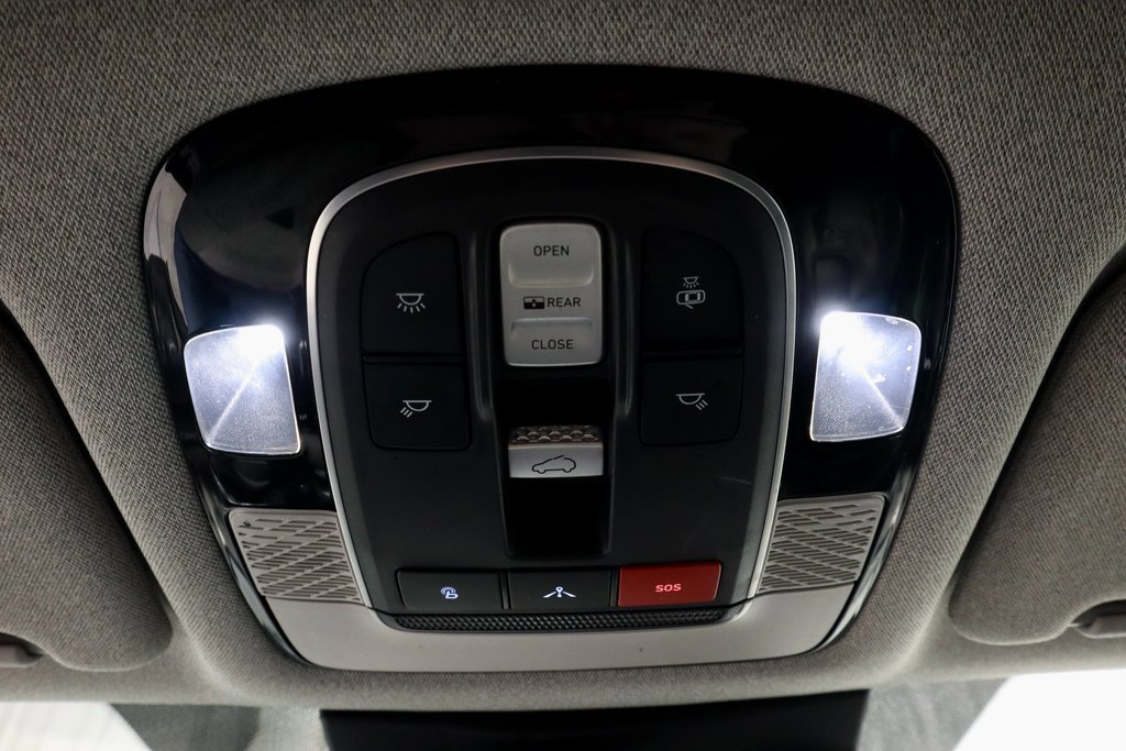 Used 2022 Hyundai Palisade Limited image 25