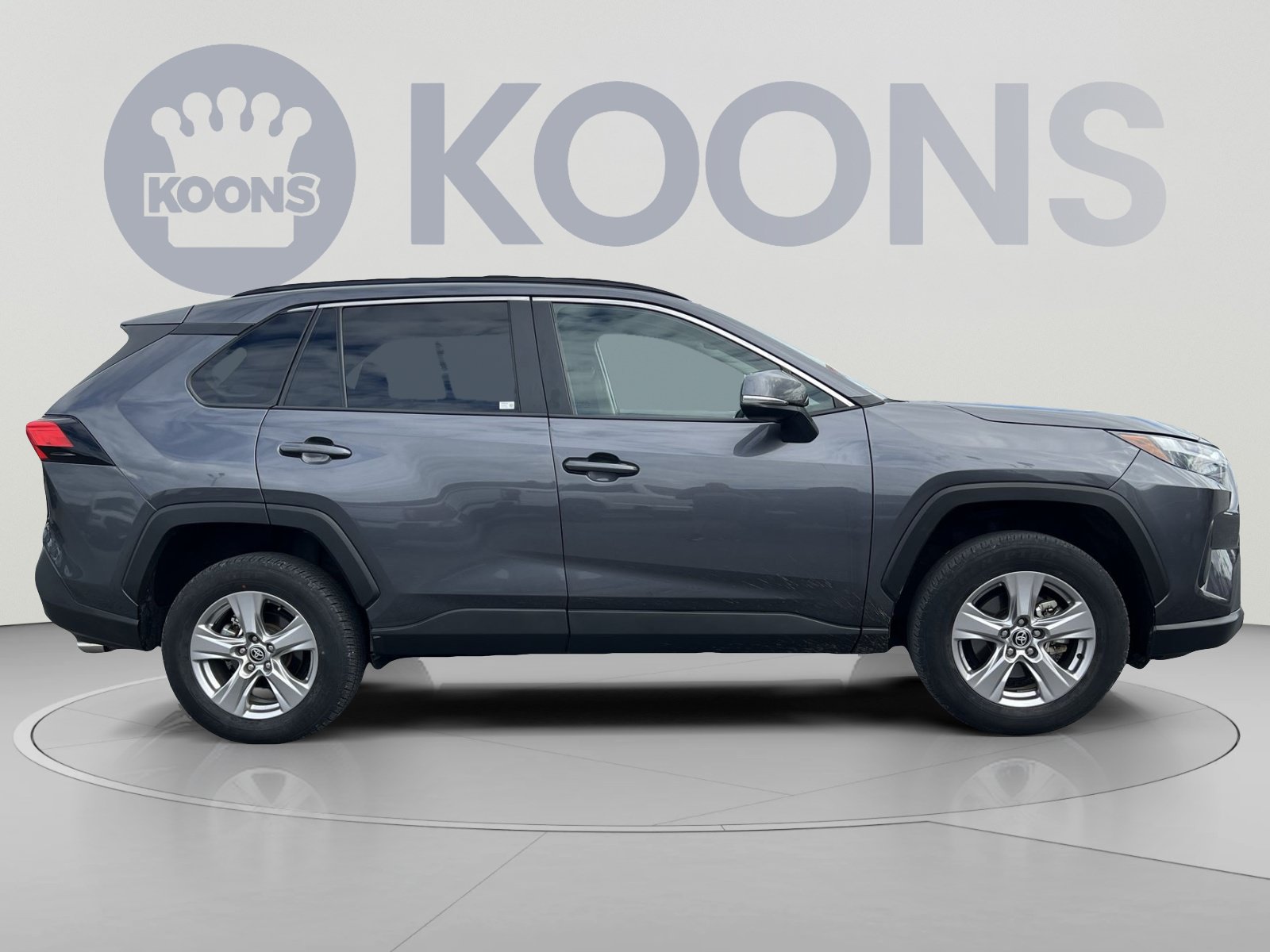 Used 2025 Toyota RAV4 XLE FWD image 8