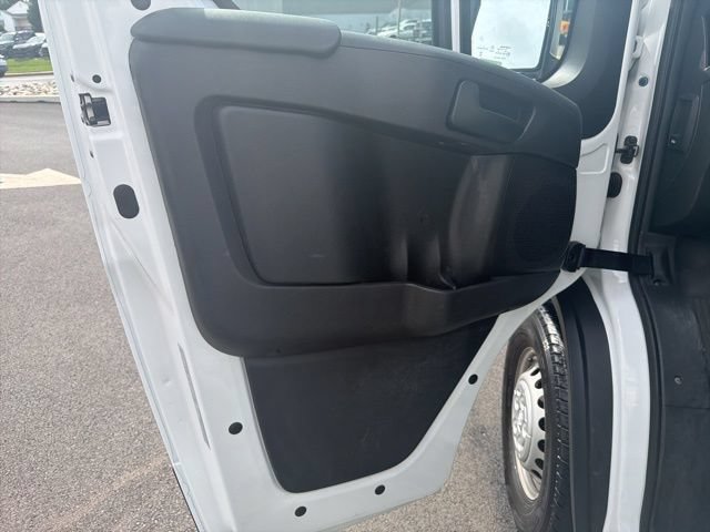 Used 2025 RAM ProMaster 2500 w/ U-Haul Equipment Group FWD image 15
