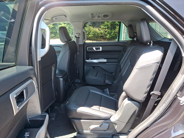 Certified 2023 Ford Explorer XLT w/ Equipment Group 202A AWD/4WD image 12