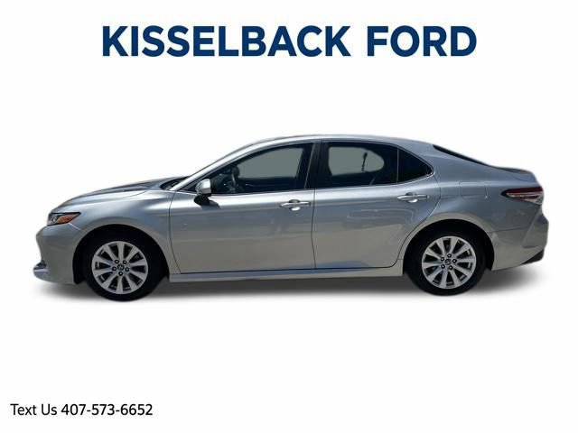 Used 2018 Toyota Camry LE FWD image 2