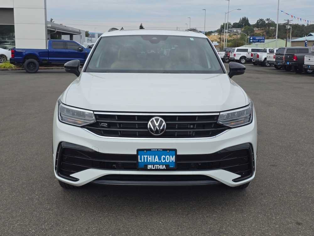 Used 2022 Volkswagen Tiguan SE R-Line FWD image 8