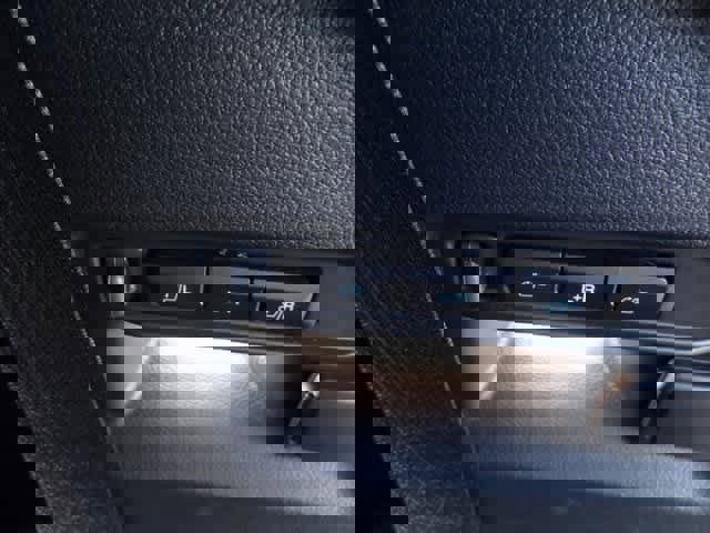 Certified 2025 Ford Explorer ST image 18