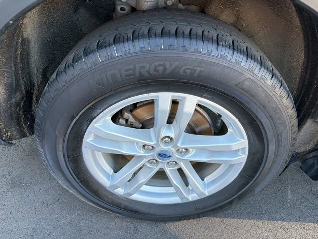 Certified 2022 Ford Explorer XLT w/ Equipment Group 202A image 13