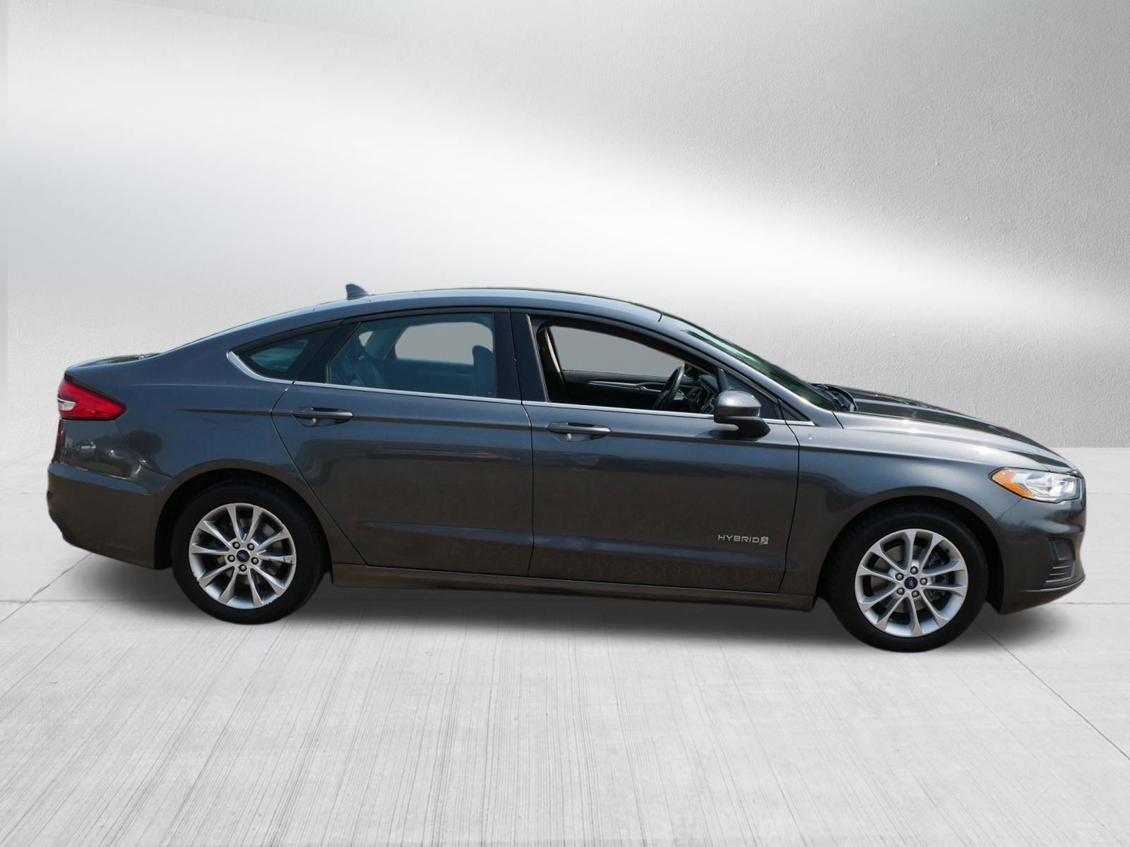 Certified 2019 Ford Fusion SE FWD image 8