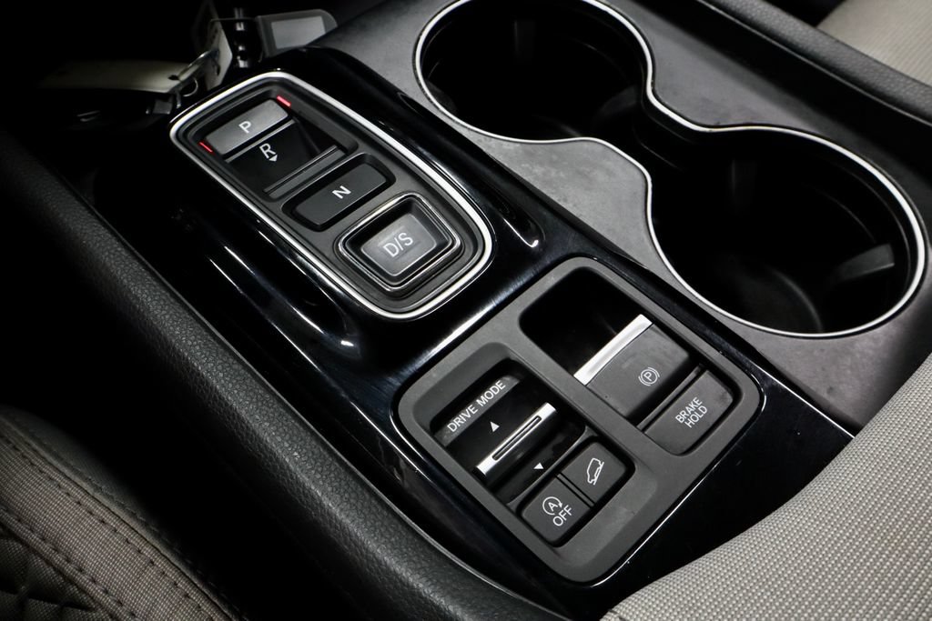 Used 2023 Honda Pilot LX image 30