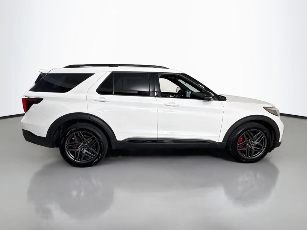 Certified 2026 Ford Explorer ST AWD/4WD image 8