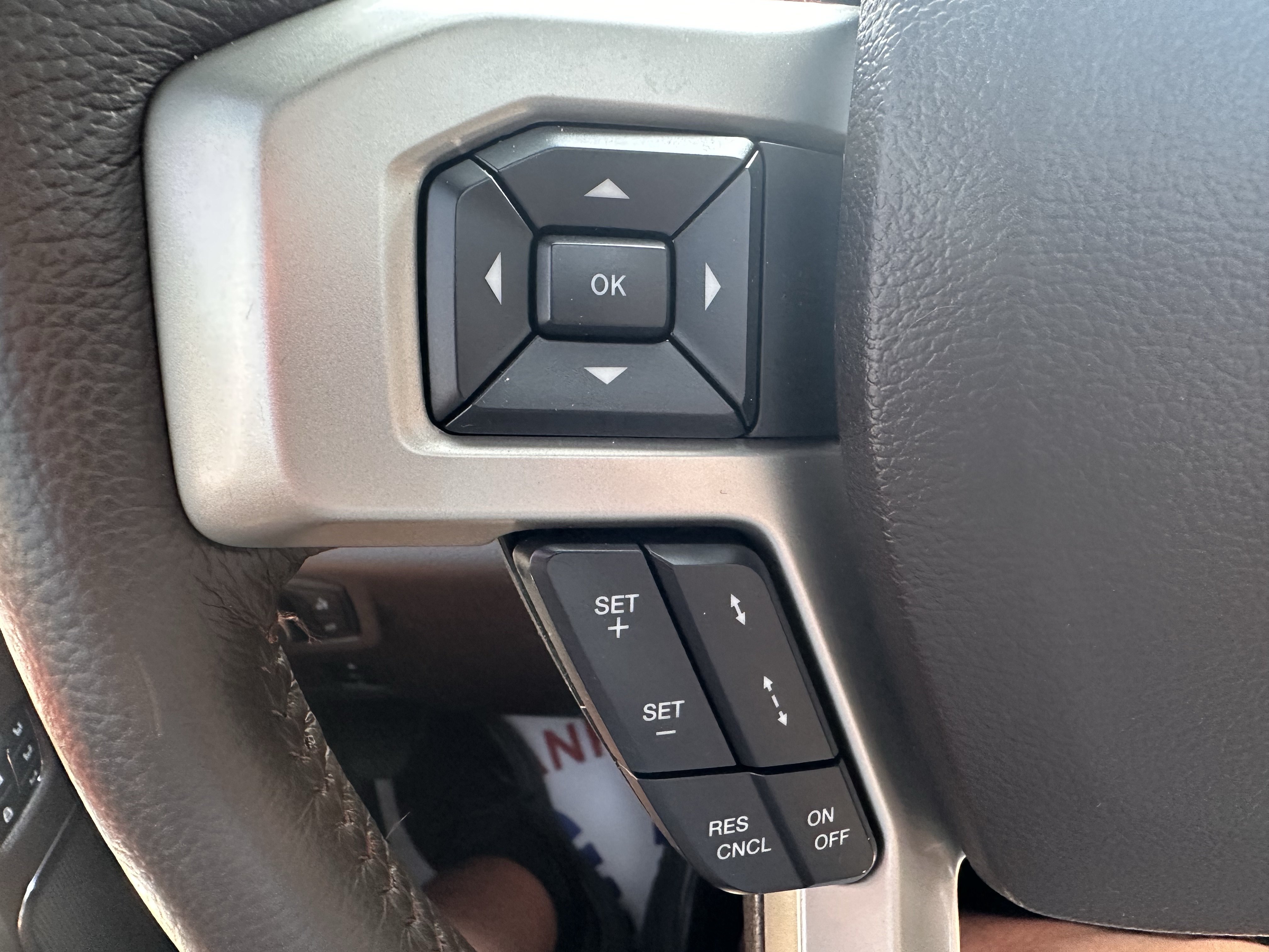 Certified 2022 Ford F250 King Ranch w/ Tremor Off-Road Package AWD/4WD image 25