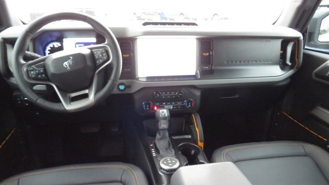 Certified 2022 Ford Bronco Badlands w/ Sasquatch Package image 2