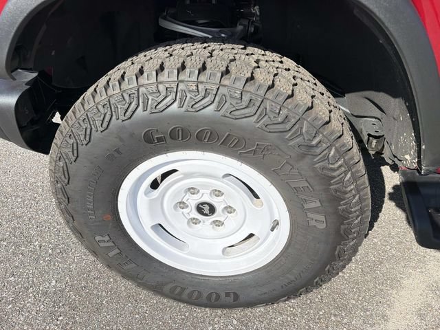 Certified 2025 Ford Bronco Heritage Edition AWD/4WD image 34