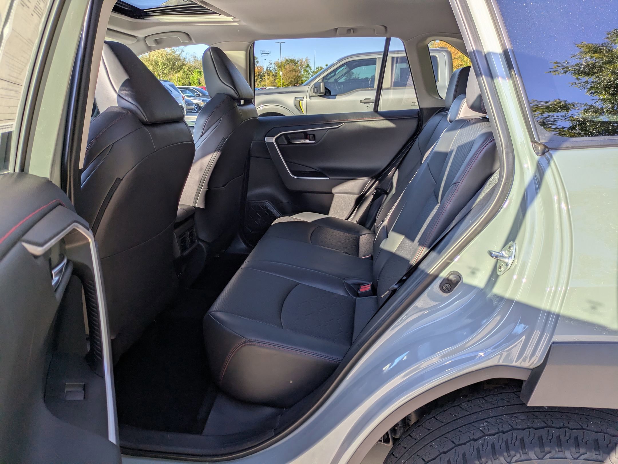 Used 2020 Toyota RAV4 TRD Off-Road image 29