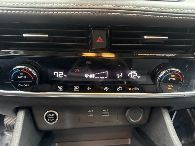 Used 2021 Nissan Rogue SV FWD image 24