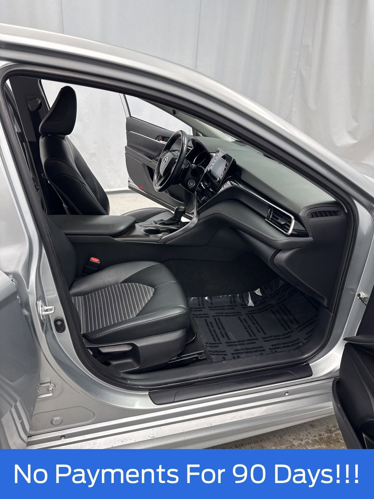 Used 2023 Toyota Camry SE image 25