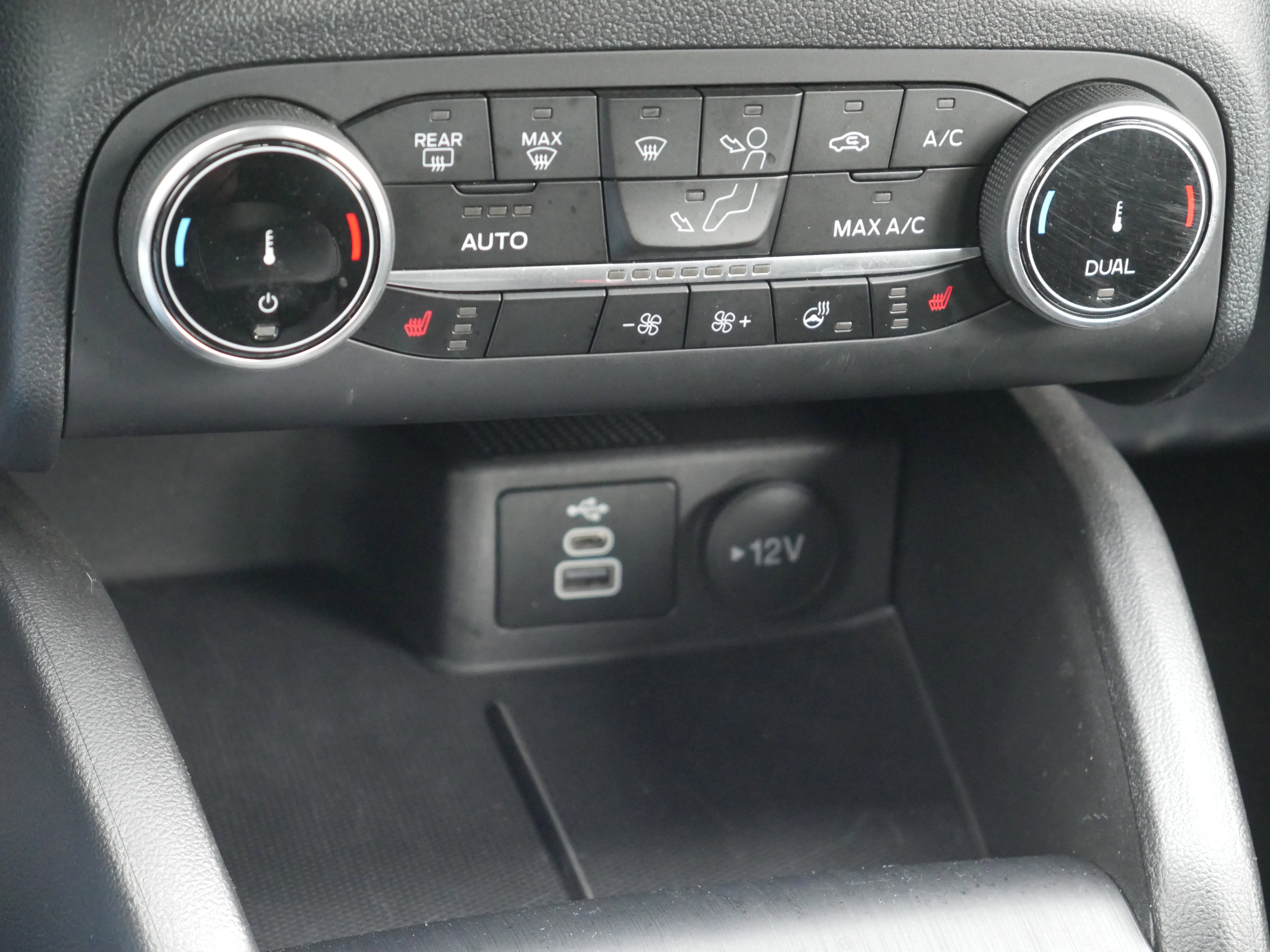 Certified 2025 Ford Escape Active AWD/4WD image 15