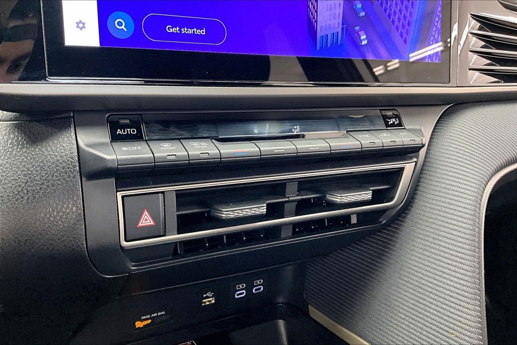 Used 2025 Toyota Camry SE w/ Multimedia Upgrade Package FWD image 31